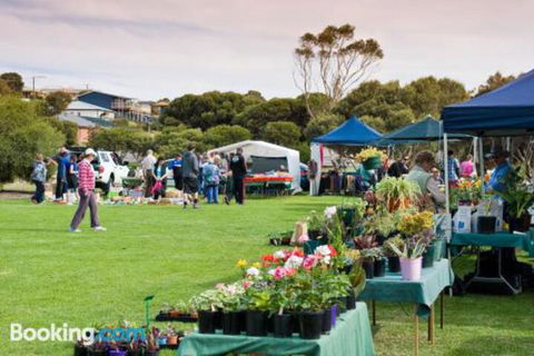 All Seasons Port Elliot Holiday House - Lennox Head Accommodation 6