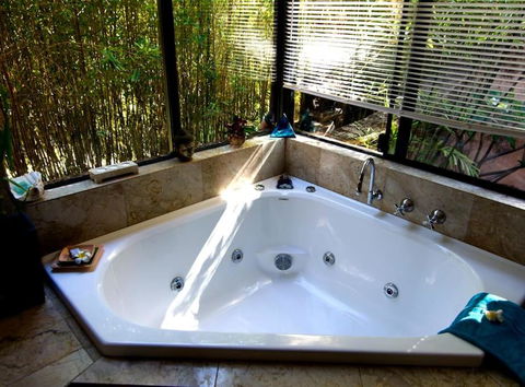 Riveresque - Lennox Head Accommodation 1