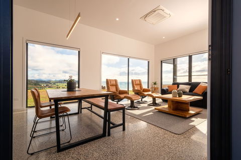 The Cove Tasmania - Lennox Head Accommodation 1