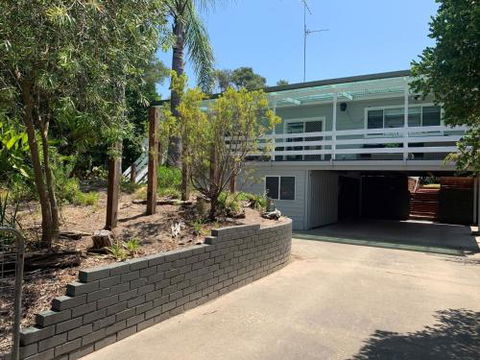DRIFTAWAY ACROSS FROM SURF BEACH - Lennox Head Accommodation 0