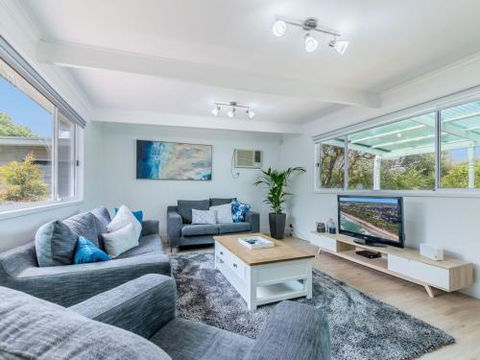 DRIFTAWAY ACROSS FROM SURF BEACH - Lennox Head Accommodation 1