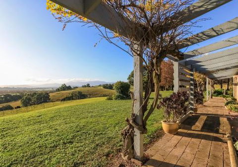 GRACEDALE HILLS HOMESTEAD - Lennox Head Accommodation 0