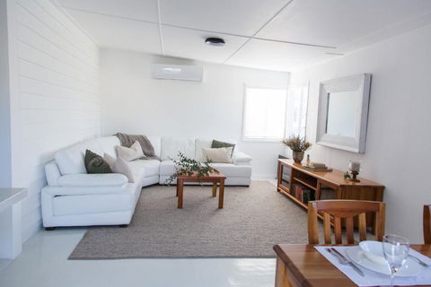 The Rested Guest 3 Bedroom Cottage West Wyalong - Lennox Head Accommodation 3
