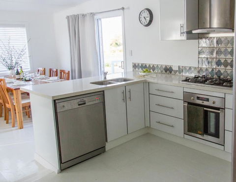 The Rested Guest 3 Bedroom Cottage West Wyalong - Lennox Head Accommodation 4