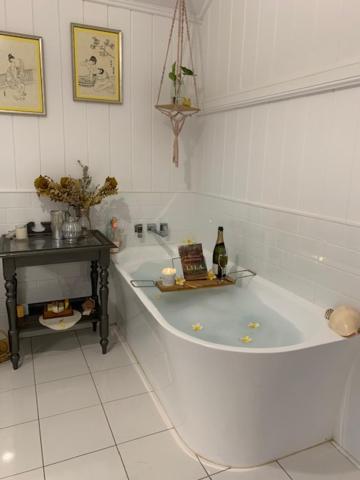 Stunning Queenslander - Lennox Head Accommodation 6