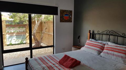 Red Ochre â€“ Large 1BR With Private Courtyard - Lennox Head Accommodation 5