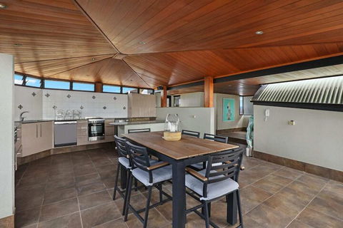 PRTFINO Ultimate Penthouse - Lennox Head Accommodation 4