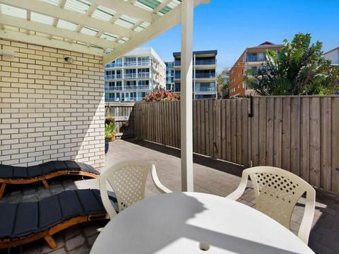 Kings Beach Ocean Front Views Private Balcony Overlooking Kings Beach - Lennox Head Accommodation 1