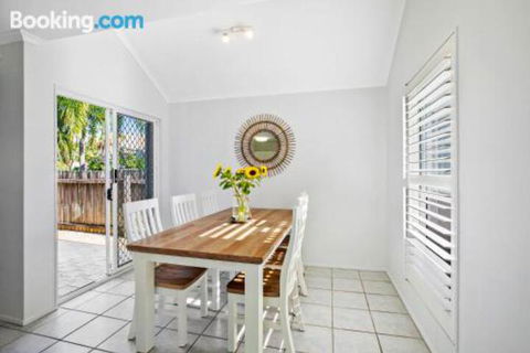 Seychelles - Lennox Head Accommodation 3