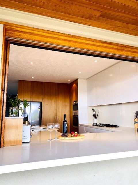 Sundecks - Lennox Head Accommodation 6