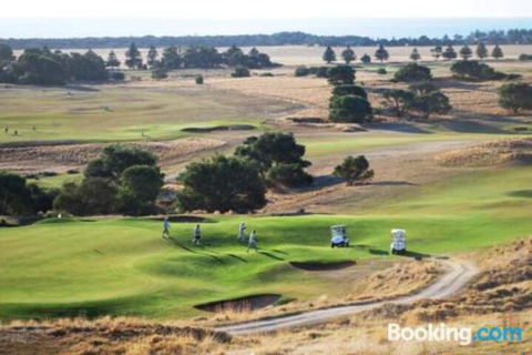 Eagles Nest - Lennox Head Accommodation 3