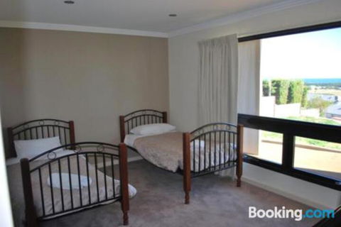 Eagles Nest - Lennox Head Accommodation 2