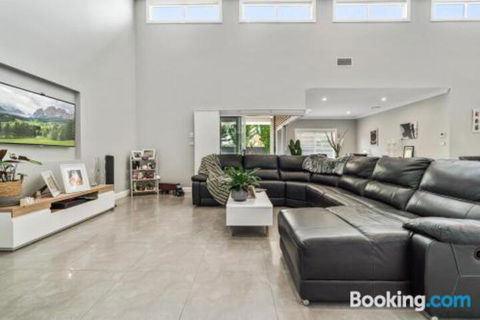 Wentworth Estate 5 Bedroom Luxury Home Sleeps 12 - Lennox Head Accommodation 3