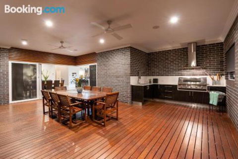 Wentworth Estate 5 Bedroom Luxury Home Sleeps 12 - Lennox Head Accommodation 5