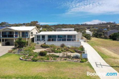 Miramar At Penneshaw KI - Lennox Head Accommodation 1