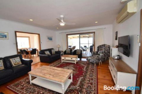 Miramar At Penneshaw KI - Lennox Head Accommodation 6