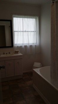 Strahan Holidays - Lennox Head Accommodation 3