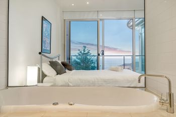 Penthouse Liberty Towers - Lennox Head Accommodation 4