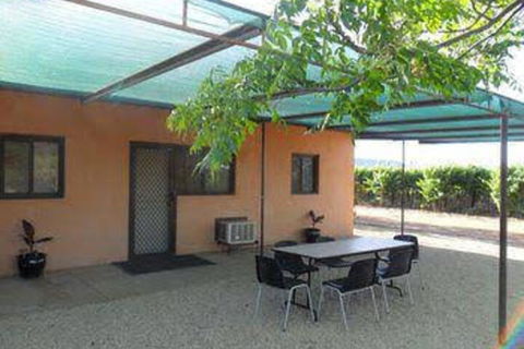 The Pickers Hut - Lennox Head Accommodation 2