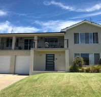 Ocean House at Mollymook - Lennox Head Accommodation