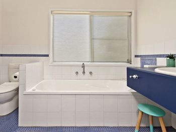 Bali Blue - Lennox Head Accommodation 5