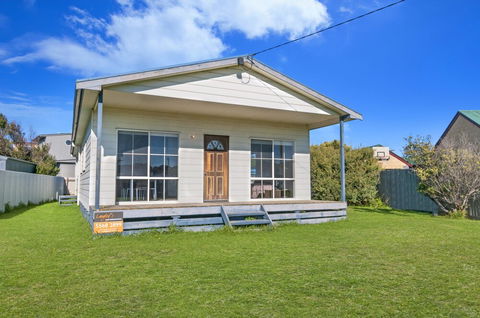 Julieanne - Lennox Head Accommodation 1