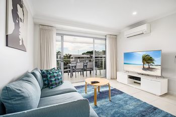 Cotton Tree Modern Apartment - Lennox Head Accommodation 0