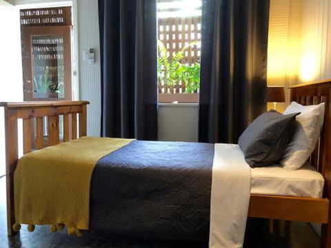 Five 3 Five - The Beachside Barracks - Lennox Head Accommodation 3