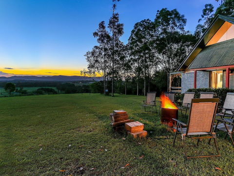 Vineyard Hill - Lennox Head Accommodation 1