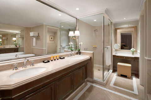 Shangri-La Hotel, Sydney - Lennox Head Accommodation 5