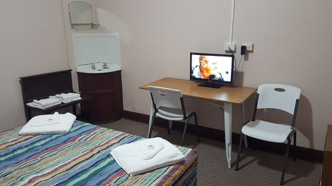 Royal Hotel Tenterfield - Lennox Head Accommodation 6
