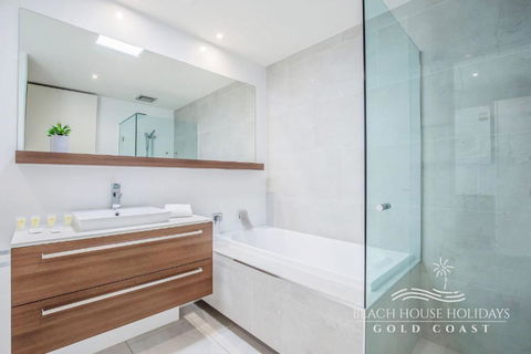 Absolute Beachfront Holiday House - Lennox Head Accommodation 3