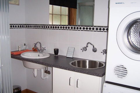 Cottage On Gunning - Lennox Head Accommodation 6