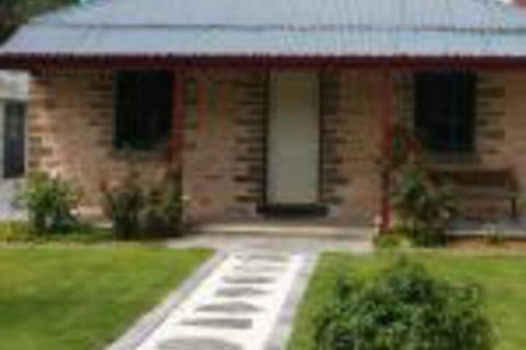 Annabelles Cottage - Lennox Head Accommodation 0