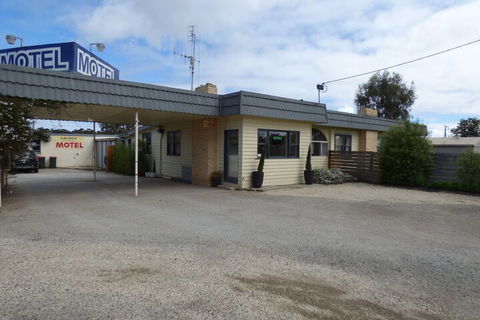 Calder Family Motel - Lennox Head Accommodation 2