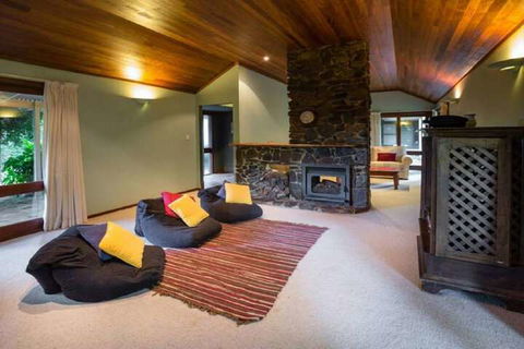 Mt Glorious Getaways - Lennox Head Accommodation 3