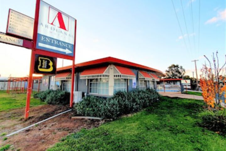 West Wyalong NSW Lennox Head Accommodation