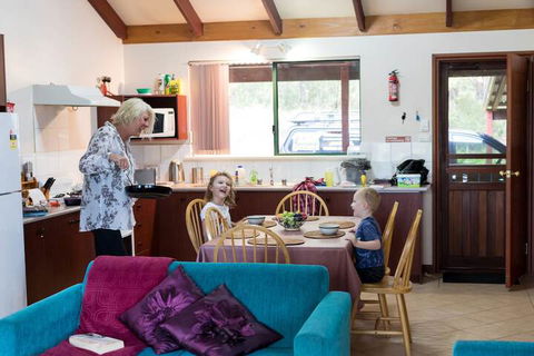 Misty Valley Country Cottages - Lennox Head Accommodation 4