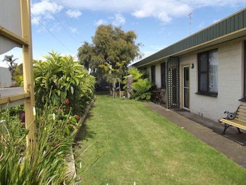 Lakes Entrance Holiday Units - Lennox Head Accommodation 1