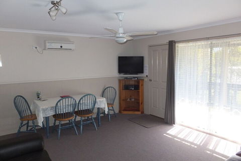 Lakes Entrance Country Cottages - Lennox Head Accommodation 7
