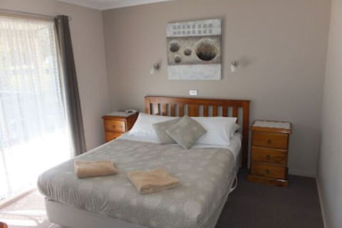 Lakes Entrance Country Cottages - Lennox Head Accommodation 0
