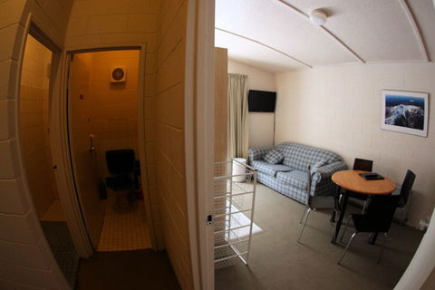 Sugarbush Lodge & Apartments - Lennox Head Accommodation 3