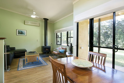 Milton Country Cottages - Lennox Head Accommodation 4