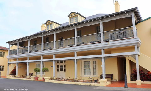 The Clifton & Grittleton Lodge - Lennox Head Accommodation 3