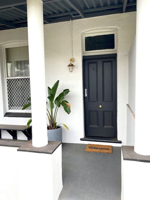 The Clifton & Grittleton Lodge - Lennox Head Accommodation 2