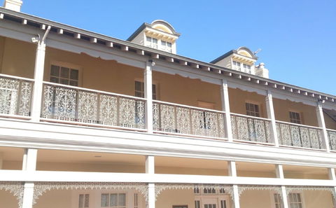 The Clifton & Grittleton Lodge - Lennox Head Accommodation 1