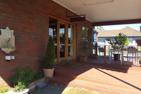 Hepburn Springs Motor Inn - Lennox Head Accommodation 1