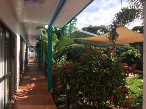 Tropical Palms - Lennox Head Accommodation 0