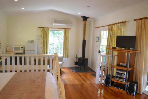 Granite Gardens Cottages & Lake Retreat - Lennox Head Accommodation 3