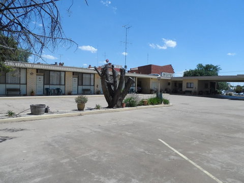 Mount Wycheproof Motor Inn - Lennox Head Accommodation 3